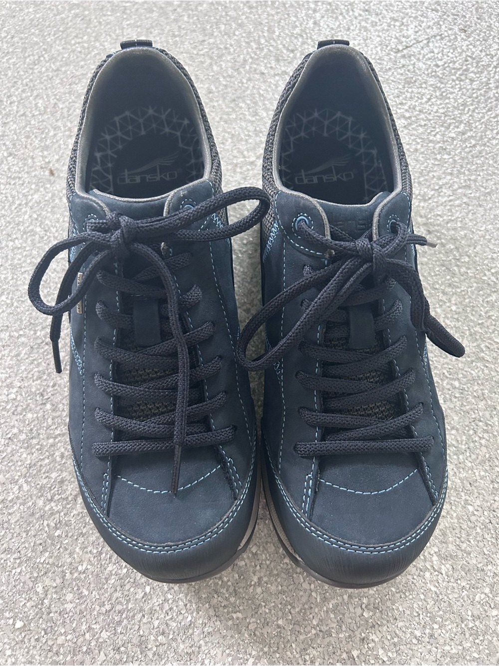 NWOT Dansko Paisley Women’s Navy Casual Waterproof Sneakers Size 38 / 7.5-8